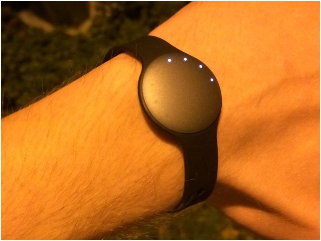 Волшебная таблетка. Обзор фитнес-трекера Misfit Shine