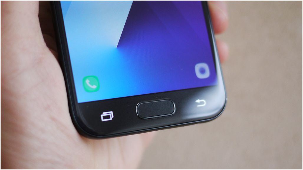 Обзор смартфона Samsung Galaxy A3 (2017): красивый, компактный, водозащищенный (обзор, смартфона, samsung, galaxy) Обзор смартфона Samsung Galaxy A3 (2017): красивый, компактный, водозащищенный