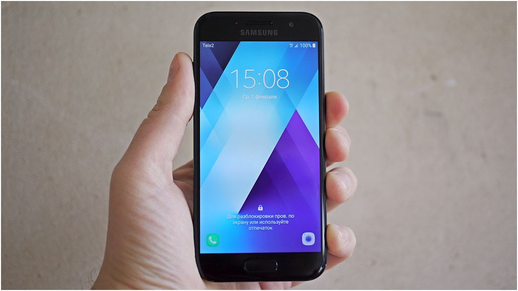 Обзор смартфона Samsung Galaxy A3 (2017): красивый, компактный, водозащищенный (обзор, смартфона, samsung, galaxy) Обзор смартфона Samsung Galaxy A3 (2017): красивый, компактный, водозащищенный