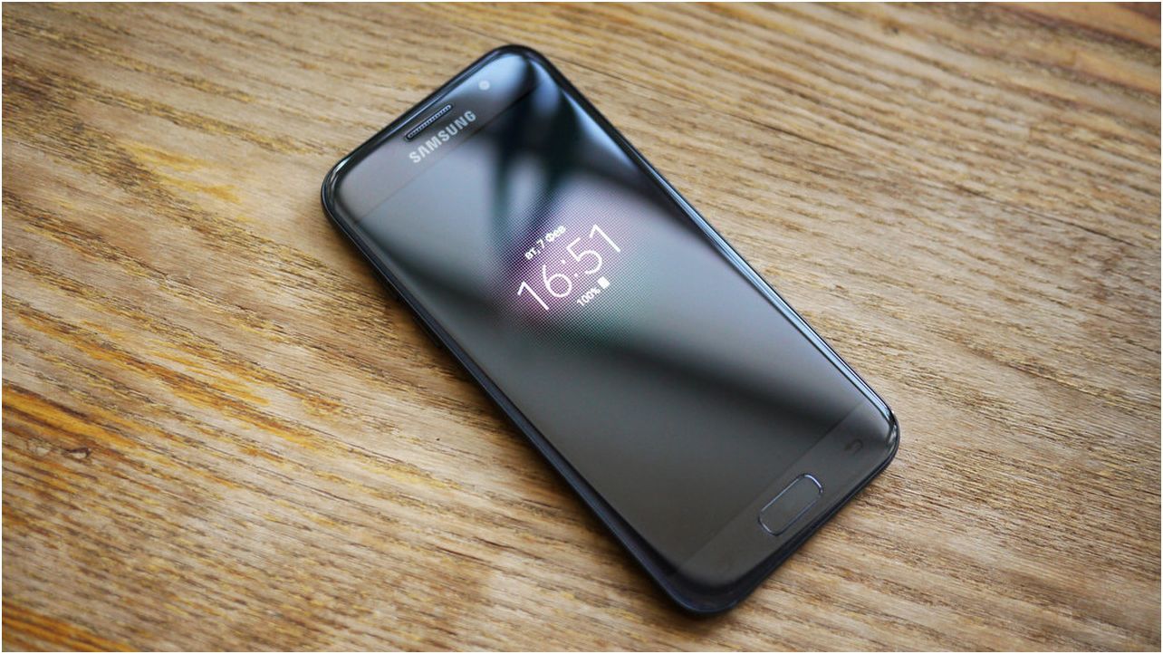 Обзор смартфона Samsung Galaxy A3 (2017): красивый, компактный, водозащищенный (обзор, смартфона, samsung, galaxy) Обзор смартфона Samsung Galaxy A3 (2017): красивый, компактный, водозащищенный