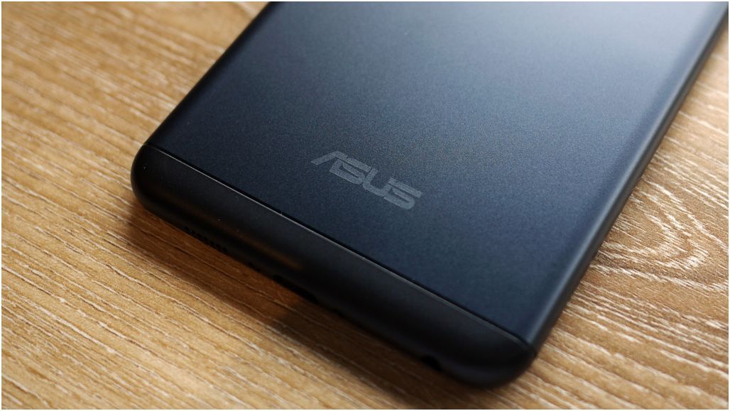 Обзор смартфона Asus ZenFone 3 Zoom: двухкамерный "долгожитель"