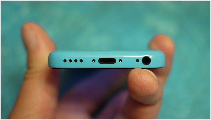 Пластмассовая жизнь. Обзор смартфона iPhone 5c