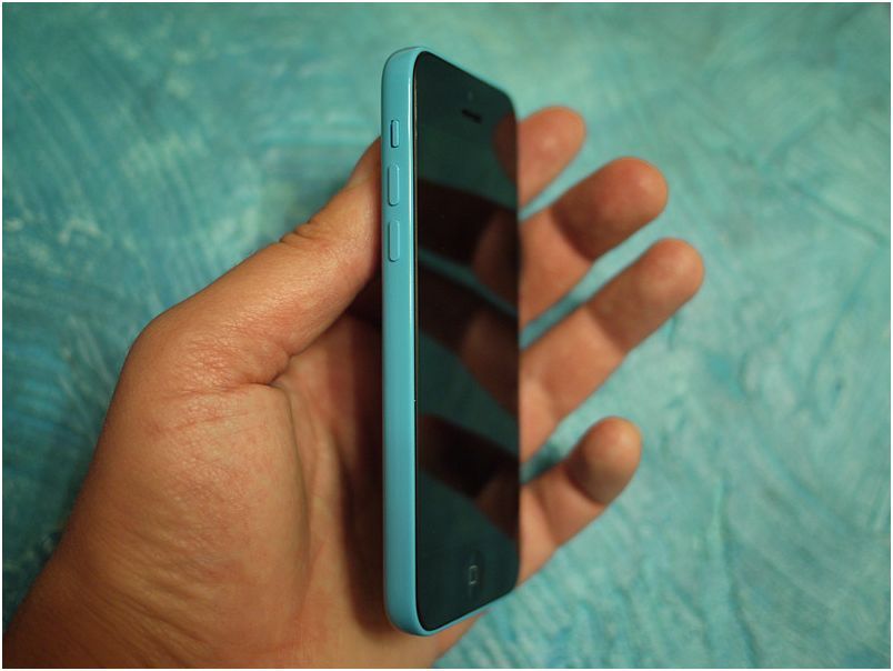 Пластмассовая жизнь. Обзор смартфона iPhone 5c