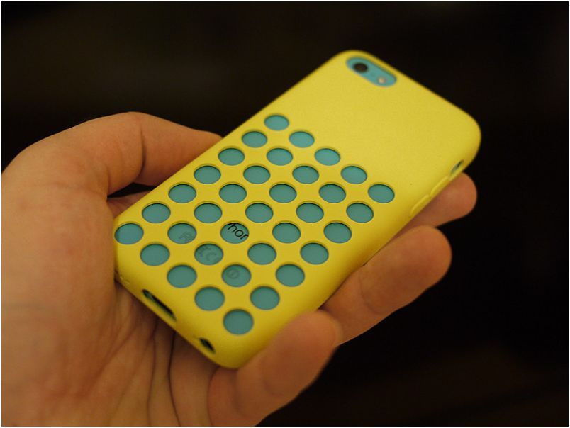 Пластмассовая жизнь. Обзор смартфона iPhone 5c