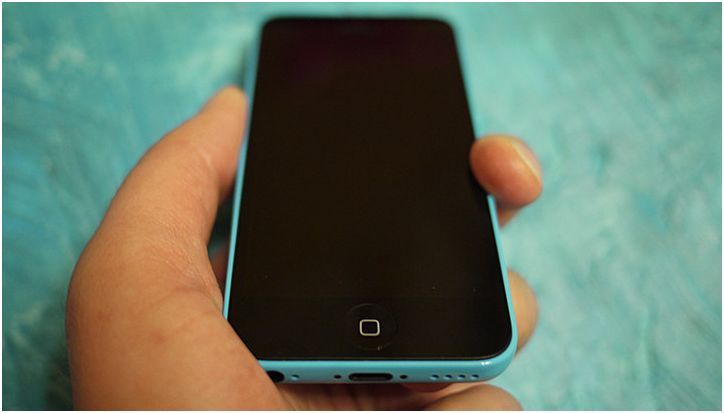 Пластмассовая жизнь. Обзор смартфона iPhone 5c