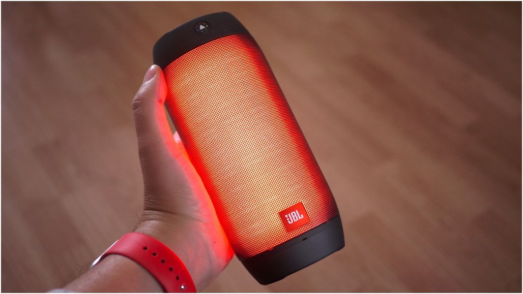 Обзор Bluetooth-колонки JBL Pulse 2: портативная «светомузыка»