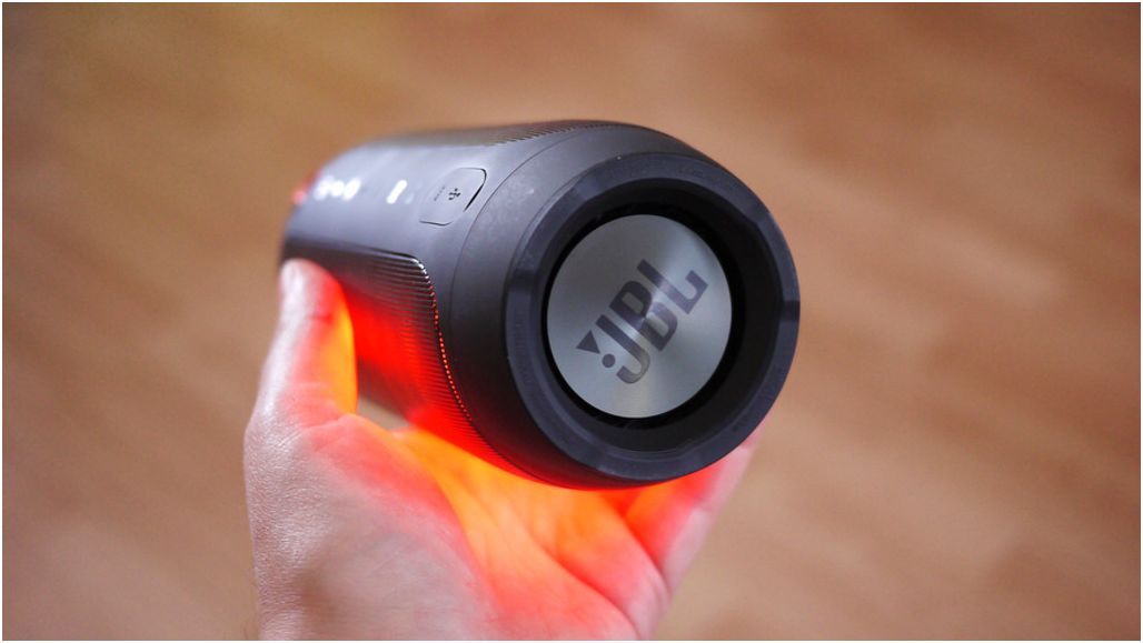 Обзор Bluetooth-колонки JBL Pulse 2: портативная «светомузыка»