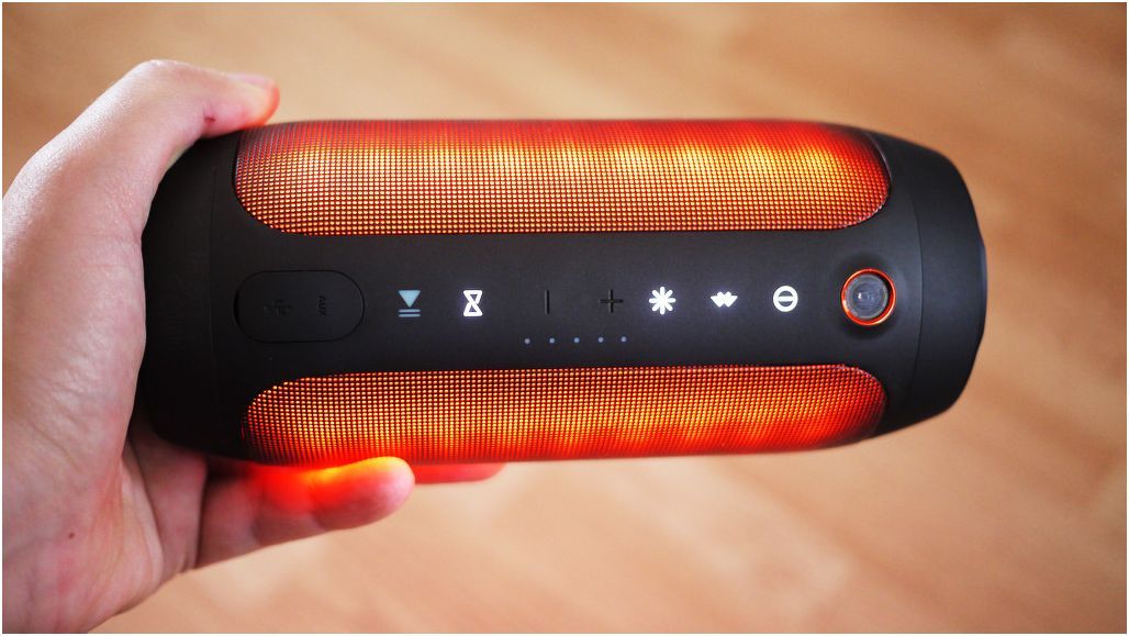Обзор Bluetooth-колонки JBL Pulse 2: портативная «светомузыка»