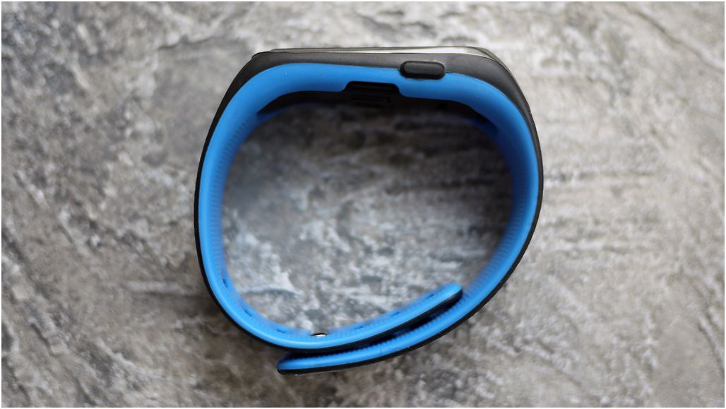 Обзор фитнес-браслета Croise.E Urban Band: вариант для урбаниста