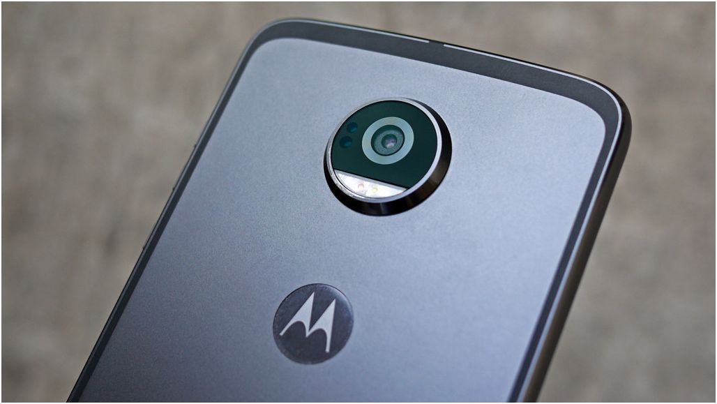 Обзор модульного смартфона Lenovo Moto Z2 Play: средний класс с приставками