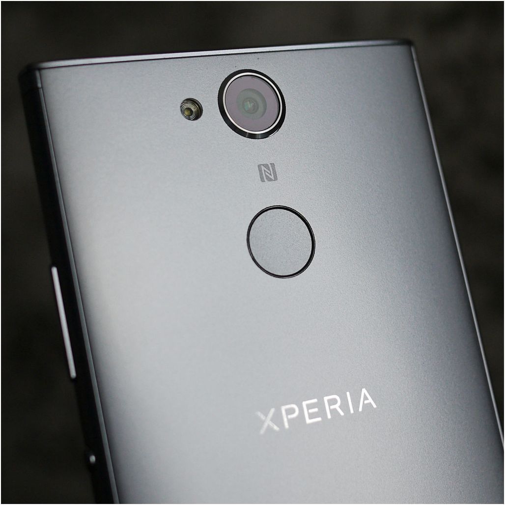 Обзор смартфона Sony Xperia XA2: камерная "классика"