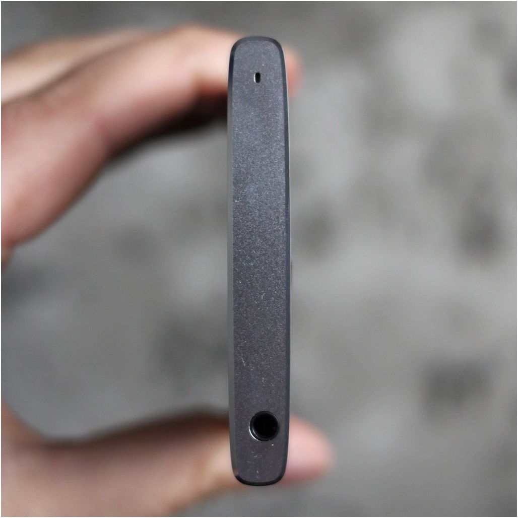 Обзор смартфона Sony Xperia XA2: камерная "классика"