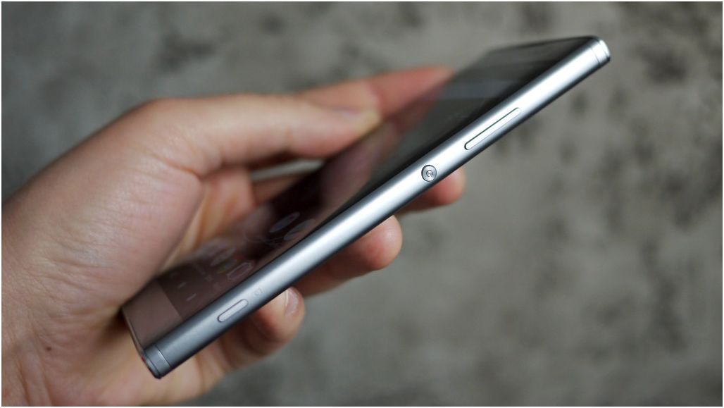 Обзор смартфона Sony Xperia XA2: камерная "классика"