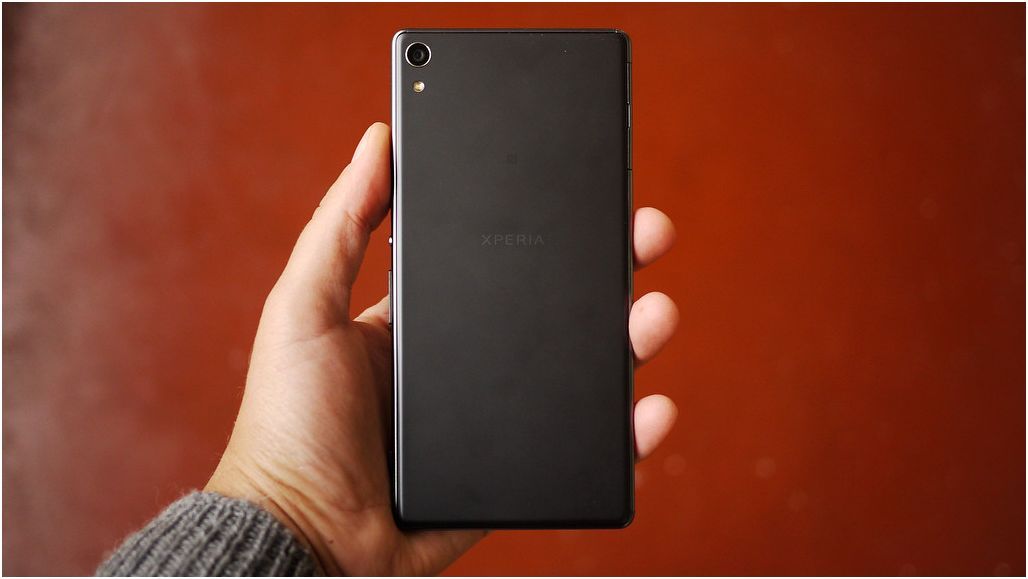 Обзор Sony Xperia XA Ultra: мастер ночного автопортрета