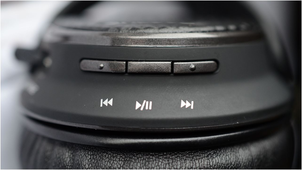 Обзор беспроводных наушников Ausdom M05: слушай почти CD