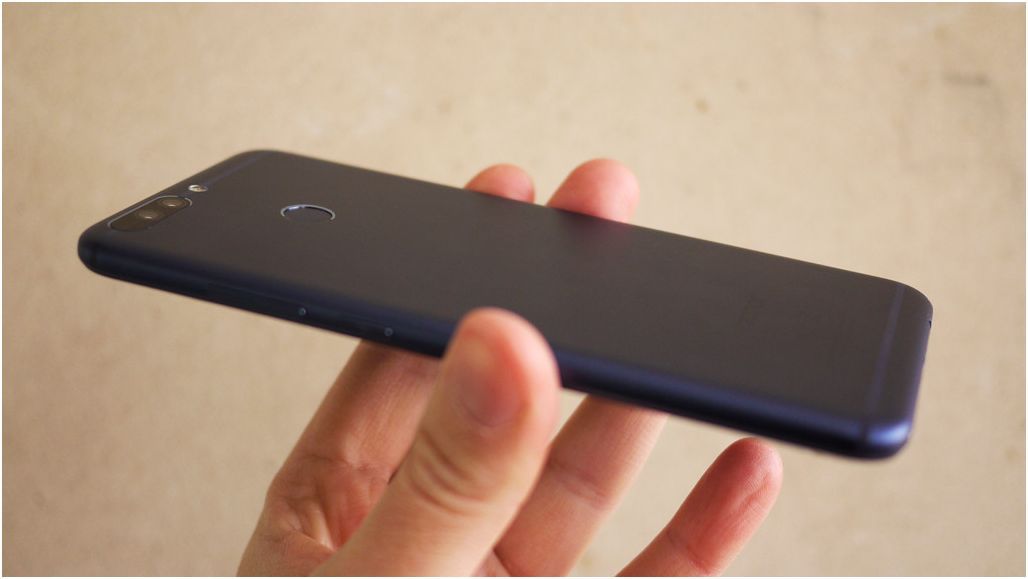 Обзор смартфона Huawei Honor 8 Pro: большой и взрослый