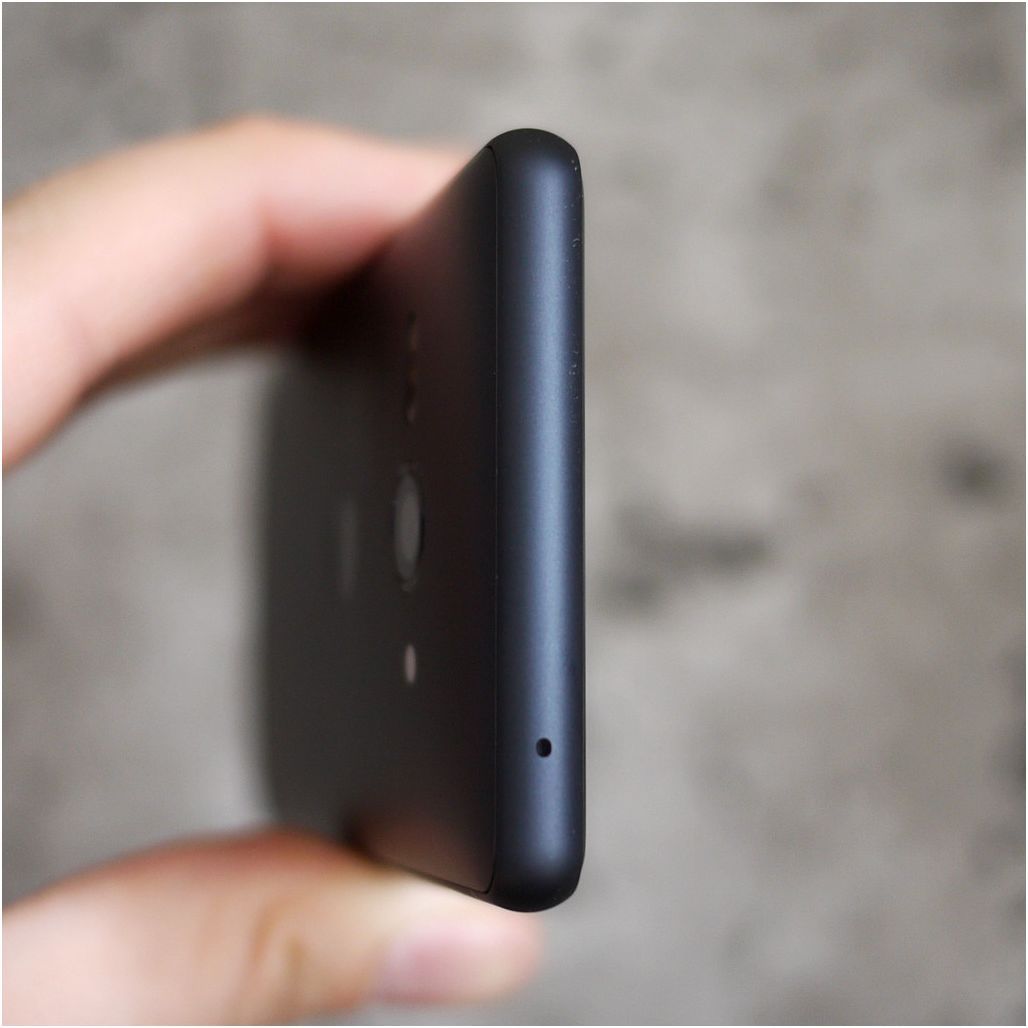 Обзор Sony Xperia XZ2 Compact: миниатюризация без компромиссов (обзор, sony, xperia, compact, миниатюризация) Обзор Sony Xperia XZ2 Compact: миниатюризация без компромиссов