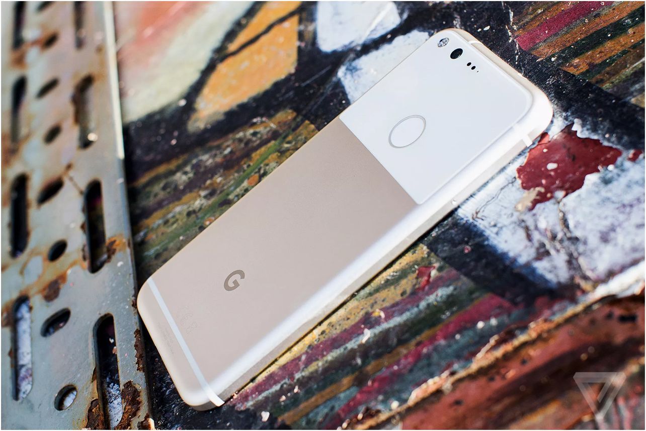 Смартфоны Google Pixel: обзор обзоров