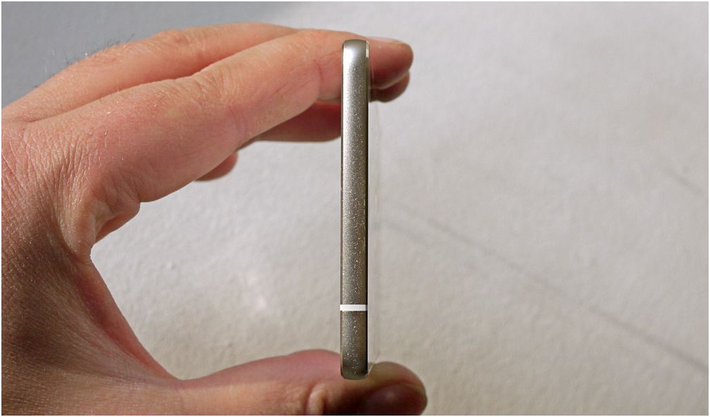 Обзор Fly Tornado Slim: самый тонкий смартфон в мире добрался до России