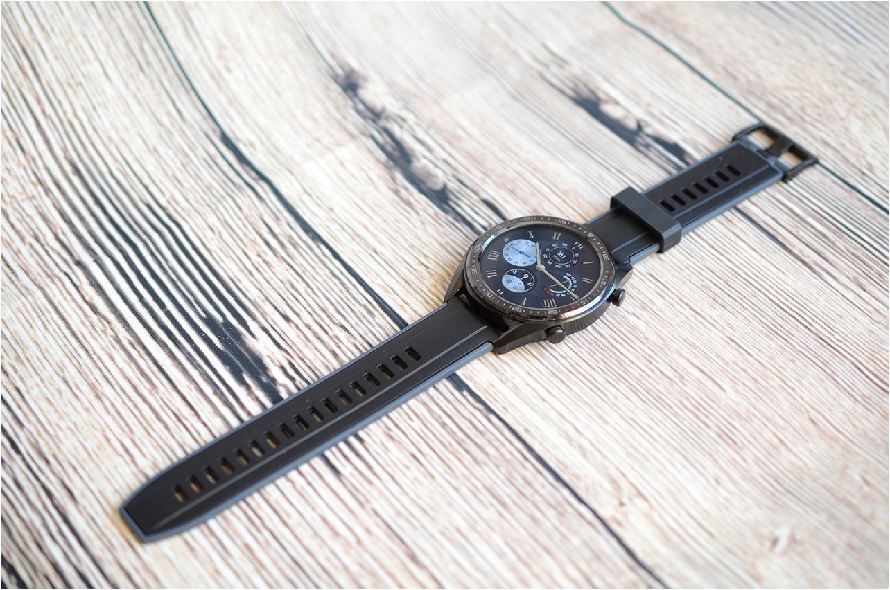 Обзор смарт-часов Huawei Watch GT: спортивный долгожитель