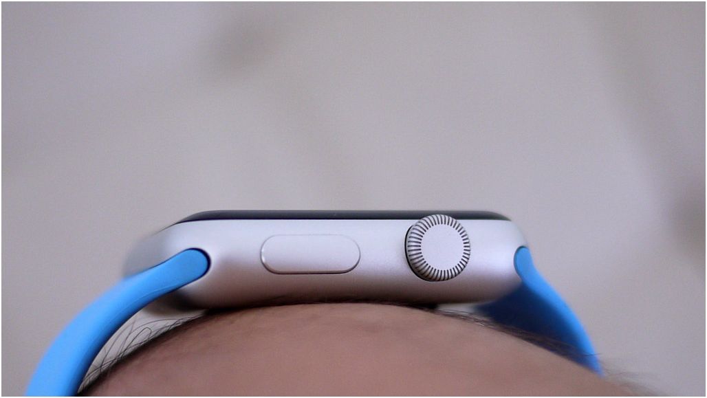 Месяц с Apple Watch: зачем часам "ум"?