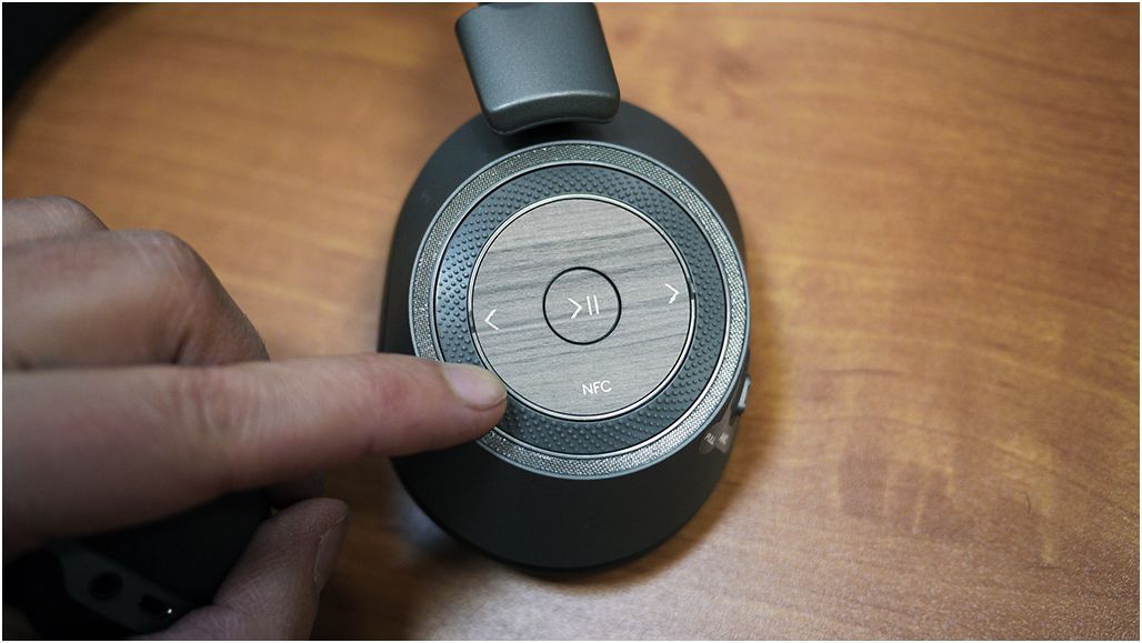 Обзор Bluetooth-гарнитуры Plantronics BackBeat Pro 2: звучная тишина