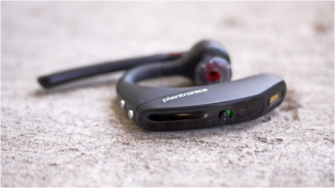 Обзор Bluetooth-гарнитуры Plantronics Voyager 5200: с уличным приоритетом (обзор, bluetooth-гарнитуры, plantronics, voyager) Обзор Bluetooth-гарнитуры Plantronics Voyager 5200: с уличным приоритетом