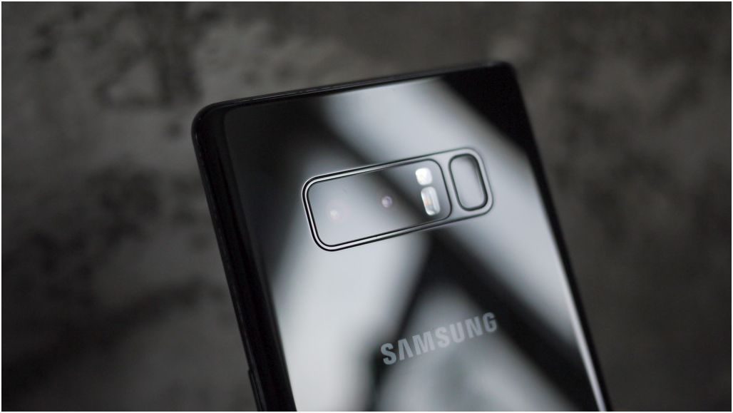 Обзор смартфона Samsung Galaxy Note 8: "безграничный" суперфлагман (обзор, смартфона, samsung, galaxy, note) Обзор смартфона Samsung Galaxy Note 8: "безграничный" суперфлагман