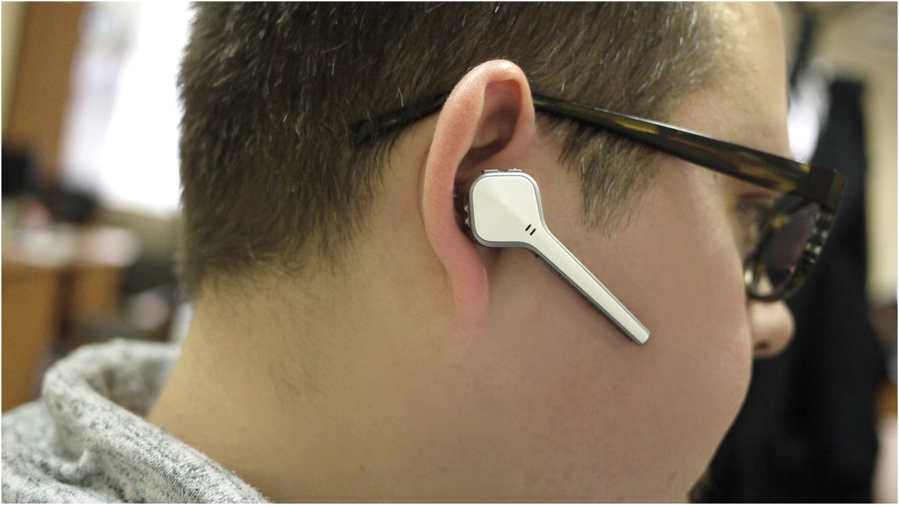 Обзор Bluetooth-гарнитуры Plantronics Voyager Edge