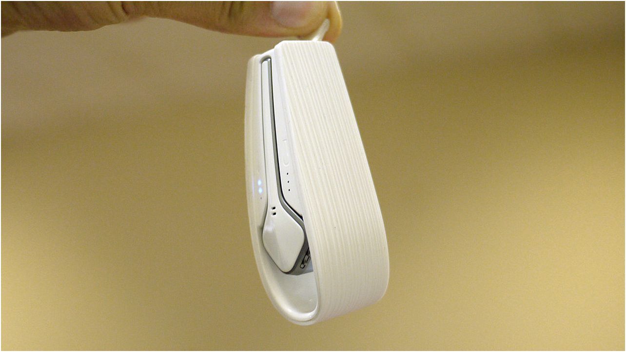 Обзор Bluetooth-гарнитуры Plantronics Voyager Edge