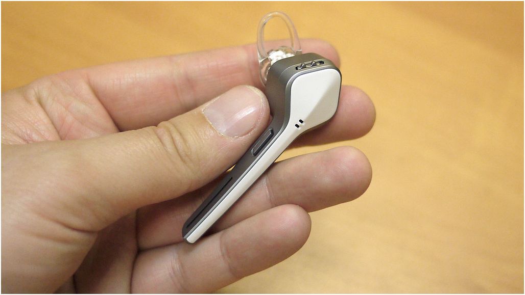 Обзор Bluetooth-гарнитуры Plantronics Voyager Edge