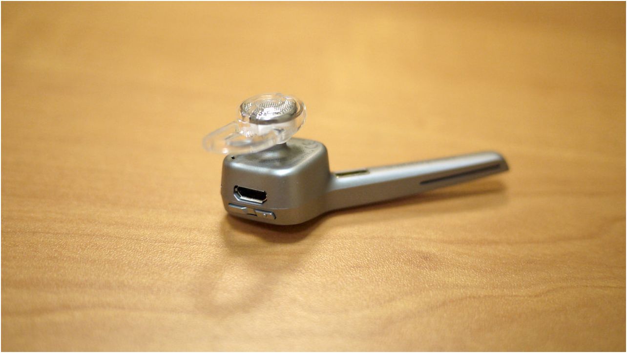 Обзор Bluetooth-гарнитуры Plantronics Voyager Edge