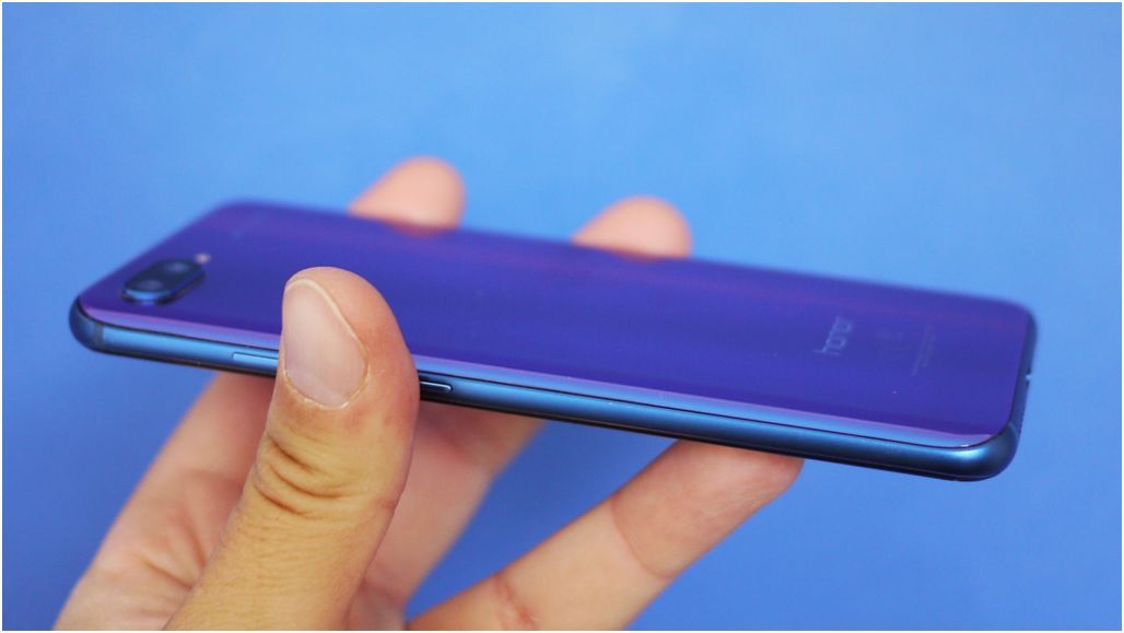Обзор Honor 10: красавчик с "умными" камерами