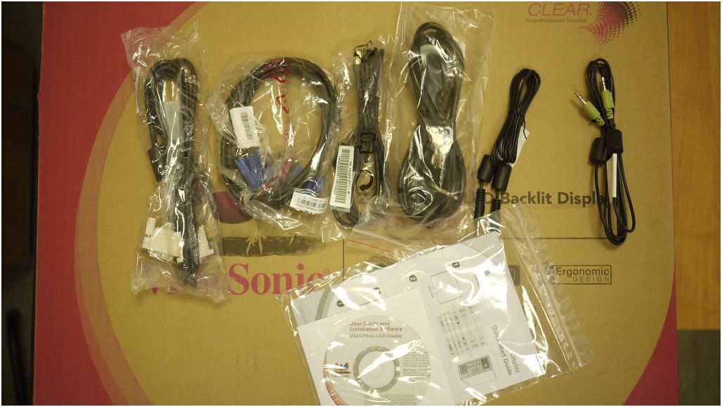 Обзор монитора ViewSonic VG2437Smc: к общению готов