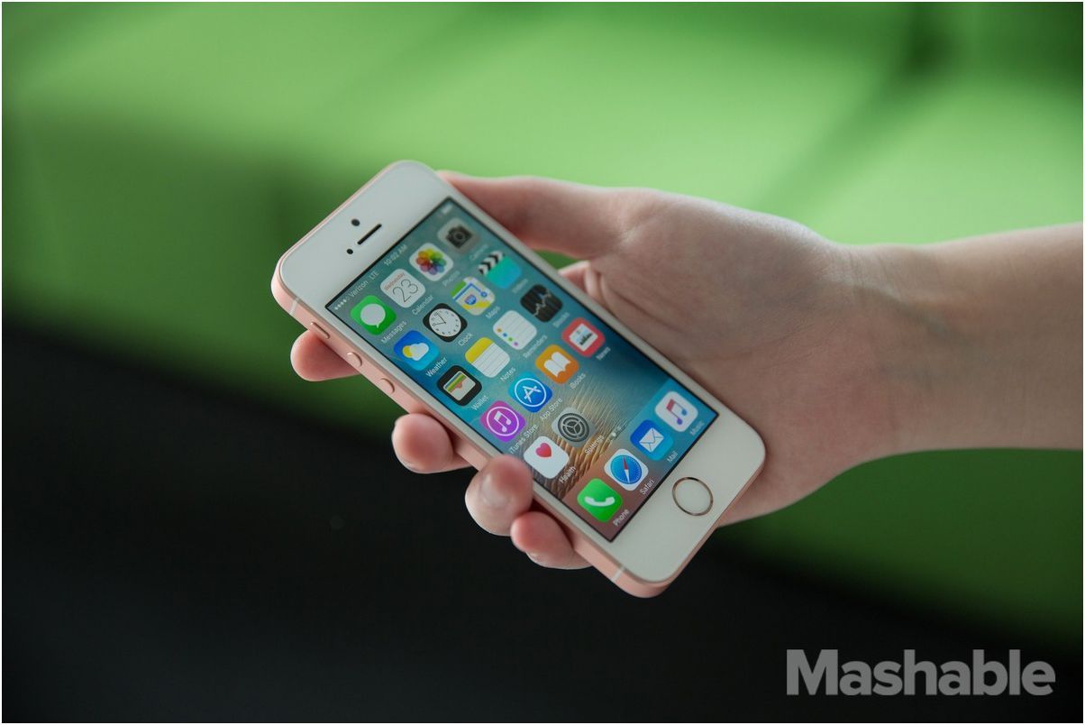 Обзор обзоров: iPhone SE (обзор, iphone, нового смартфона, Apple iPhone, Street Journal, Wall Street) Обзор обзоров: iPhone SE