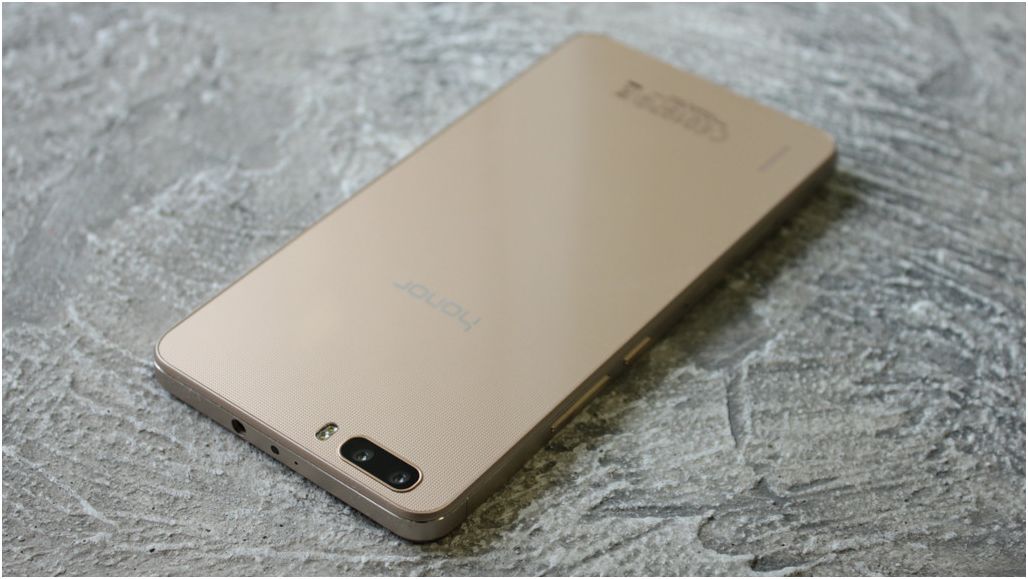 Обзор смартфона Huawei Honor 6 Plus: с камерным дуэтом