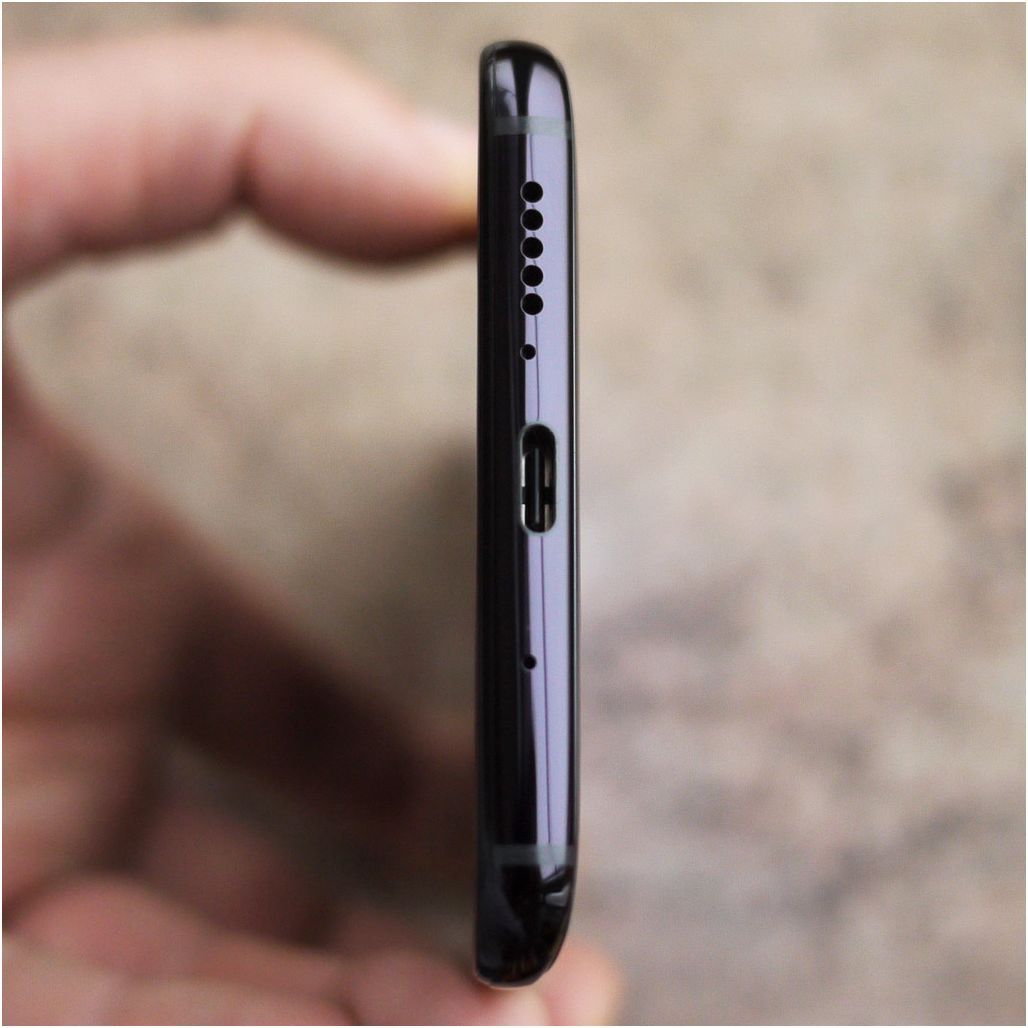 Обзор смартфона Huawei Mate 20: тройная камера, удвоенный "интеллект"