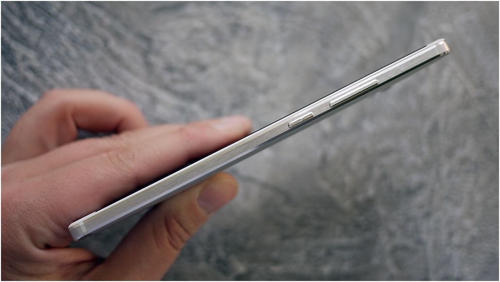 Обзор смартфона Huawei Mate 8: мощный и долгоиграющий (обзор, смартфона, huawei, mate, мощный) Обзор смартфона Huawei Mate 8: мощный и долгоиграющий