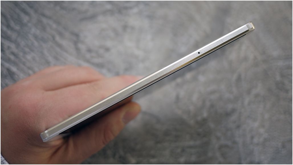 Обзор смартфона Huawei Mate 8: мощный и долгоиграющий (обзор, смартфона, huawei, mate, мощный) Обзор смартфона Huawei Mate 8: мощный и долгоиграющий