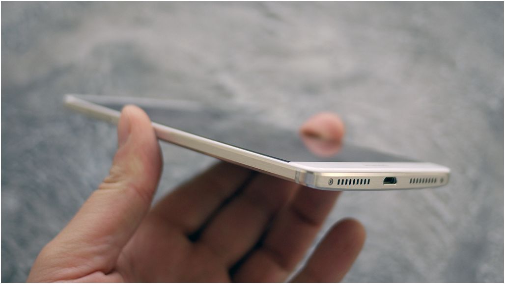 Обзор смартфона Huawei Mate 8: мощный и долгоиграющий (обзор, смартфона, huawei, mate, мощный) Обзор смартфона Huawei Mate 8: мощный и долгоиграющий