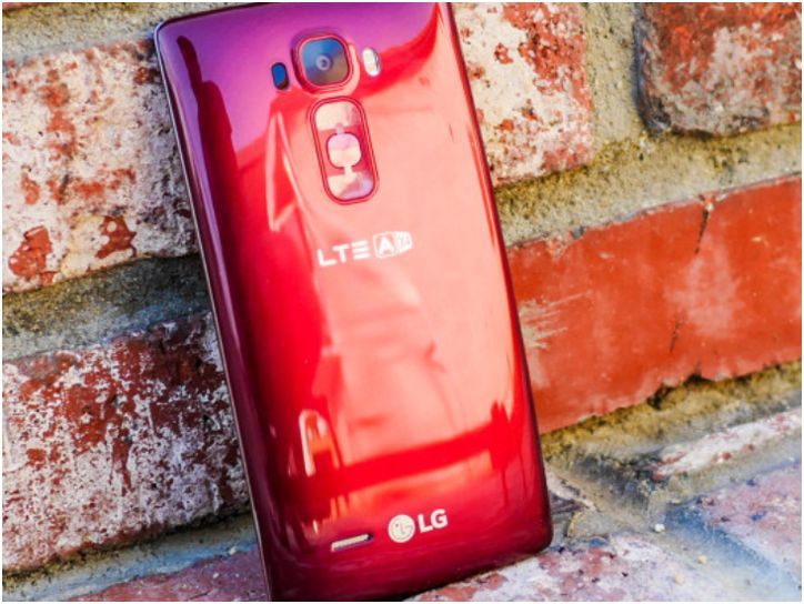 Обзор обзоров: гибкий смартфон LG G Flex 2