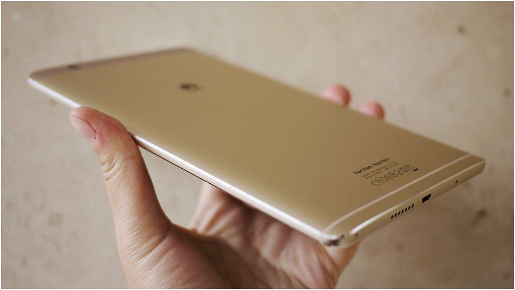 Обзор планшета Huawei MediaPad M3: флагман для меломанов