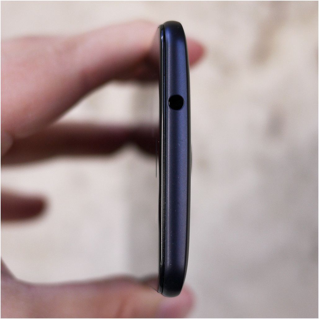 Обзор смартфона Fly Cirrus 13: без предрассудков