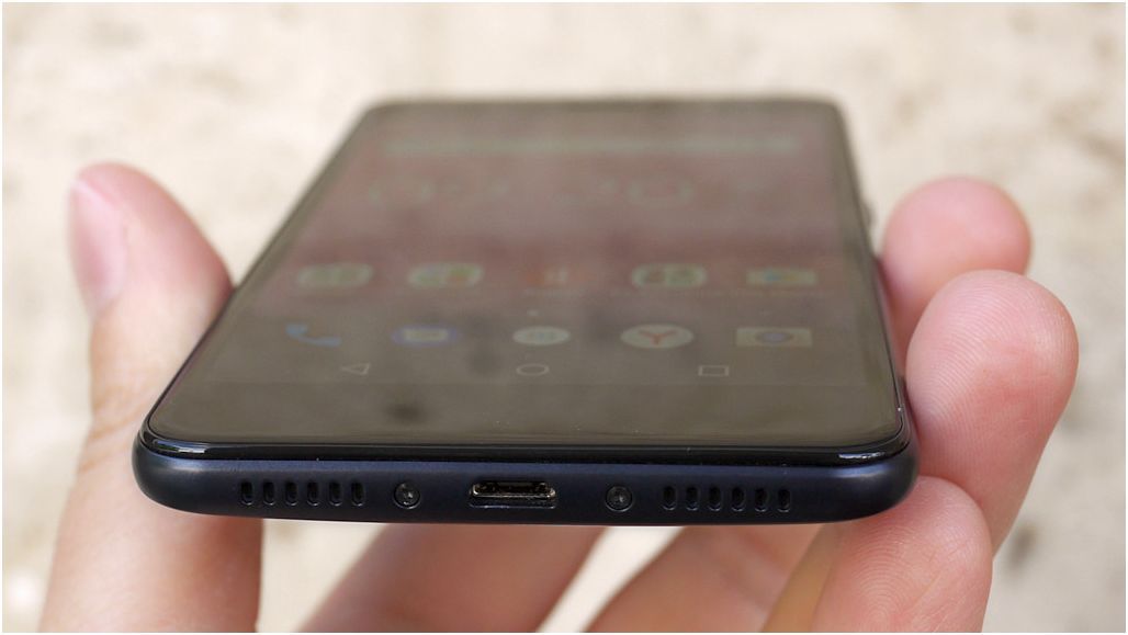 Обзор смартфона Fly Cirrus 13: без предрассудков