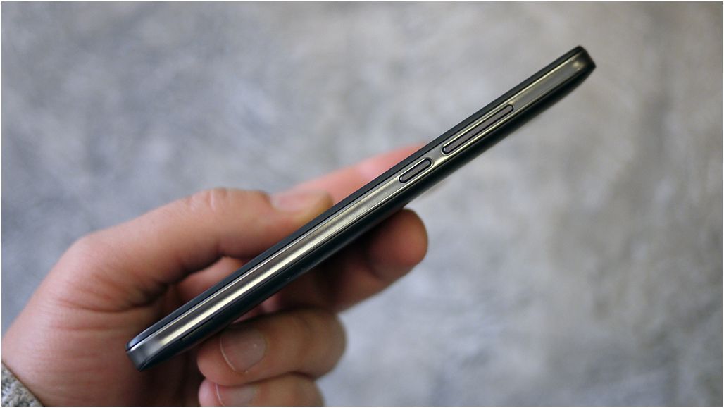 Обзор смартфона Huawei Honor 4C Pro: профессия – долгожитель