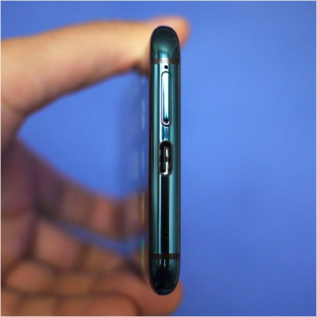 Обзор смартфона Huawei Mate 20 Pro: удобные инновации (обзор, смартфона, huawei, mate, удобный, инновации) Обзор смартфона Huawei Mate 20 Pro: удобные инновации