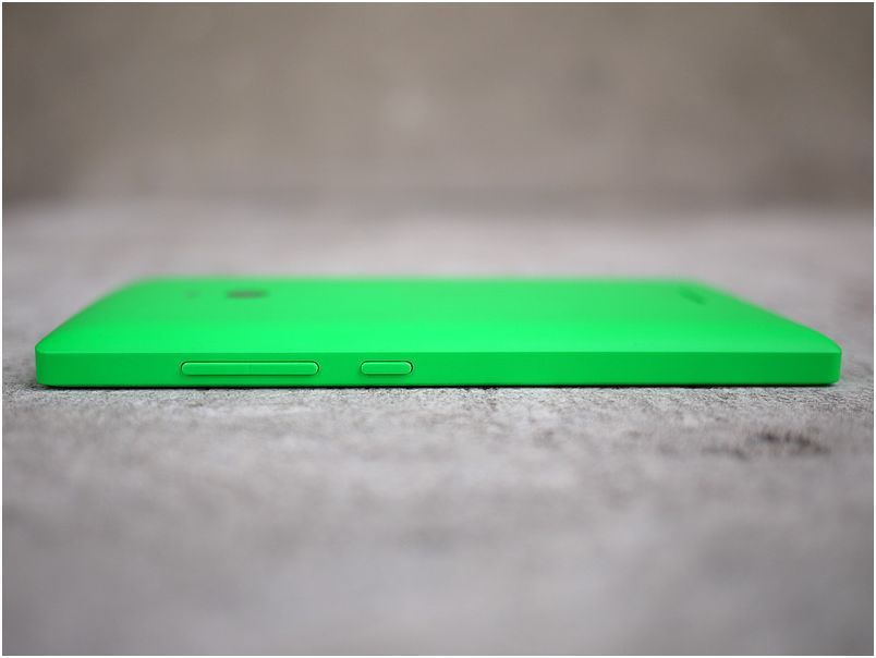 Обзор смартфона Nokia XL: Android-"бюджетник" с пятидюймовыми амбициями