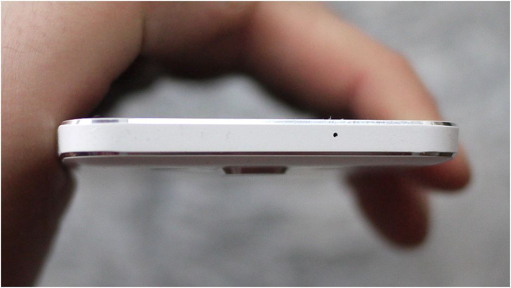 Обзор смартфона Samsung Galaxy A3: стильный "середнячок"