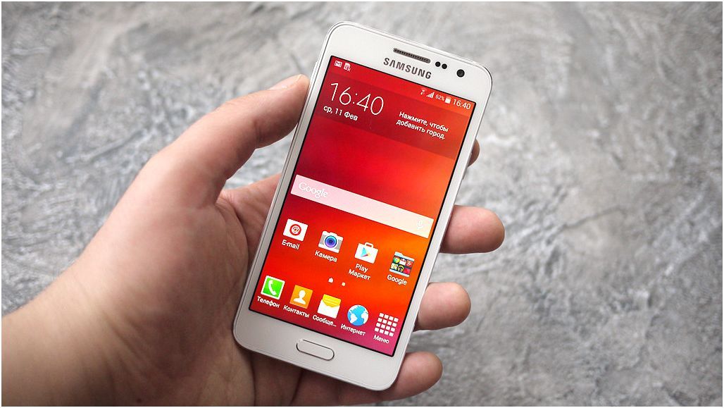 Обзор смартфона Samsung Galaxy A3: стильный "середнячок"