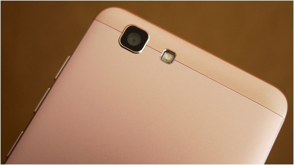 Обзор смартфона Highscreen Tasty: с металлическим привкусом